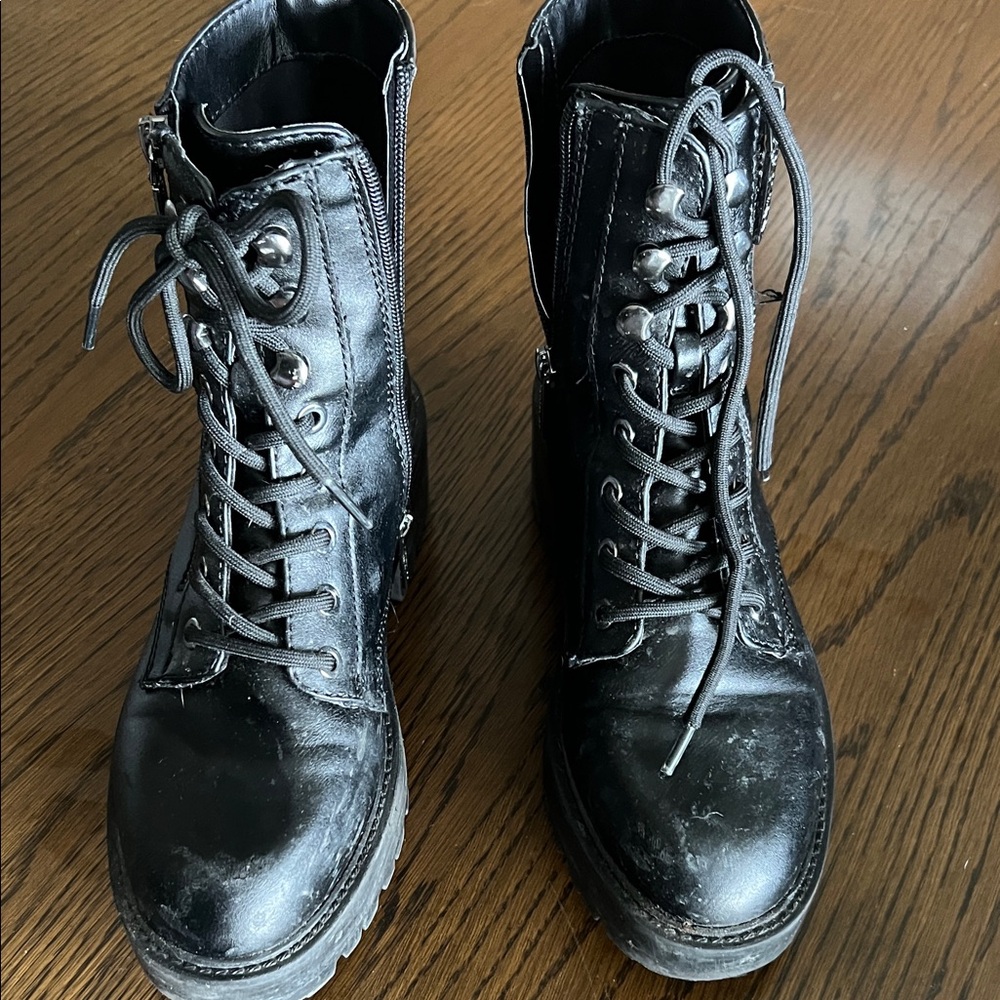 Guess Black Leather Lace-Up Boots